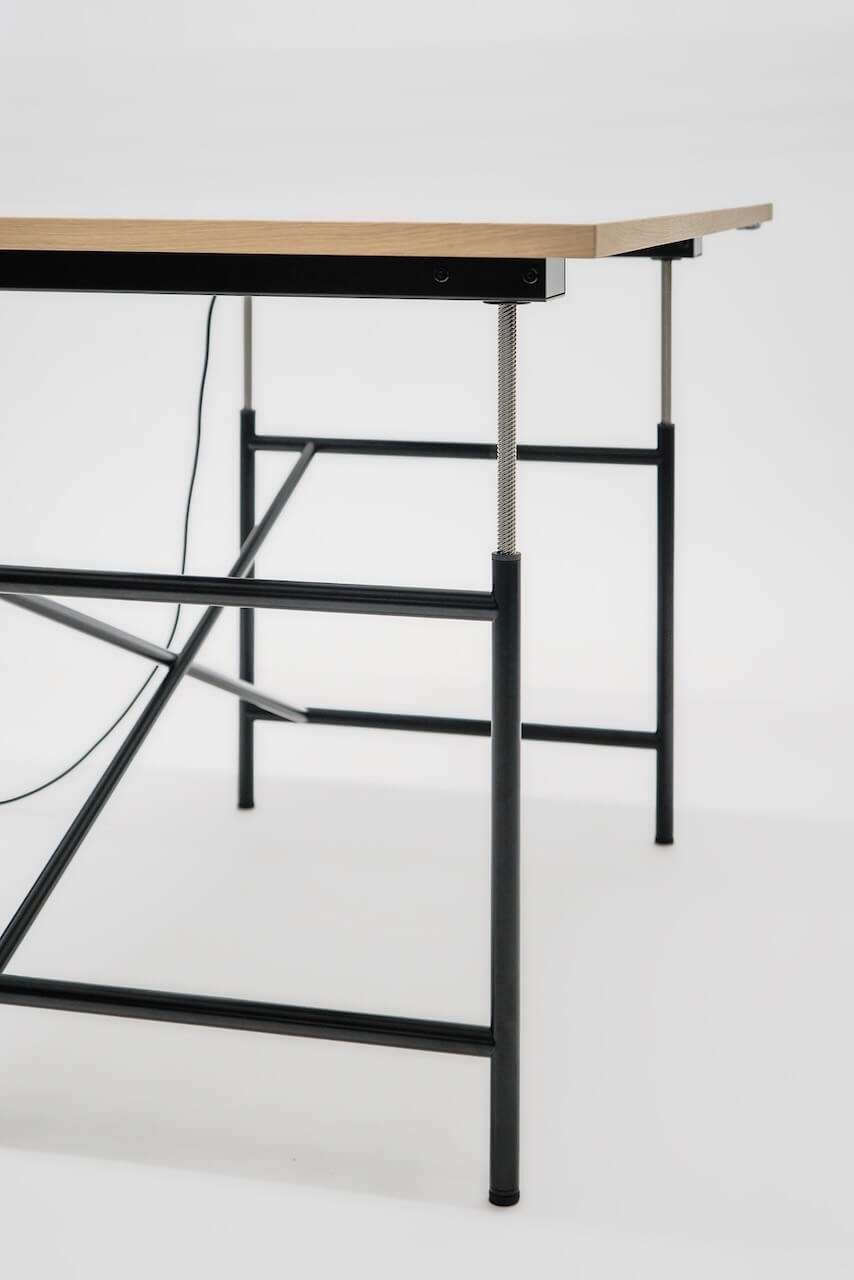 Richard Lampert Eiermann 2E Tisch höhenverstellbar elektrisch