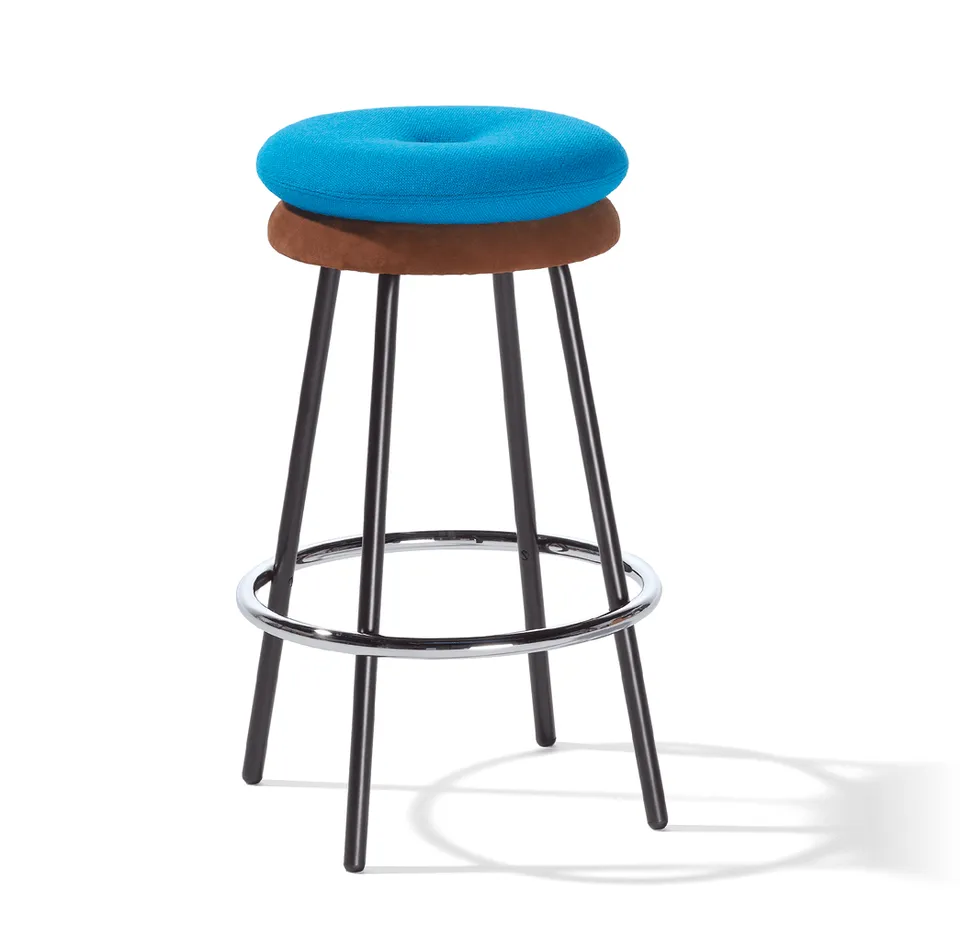 Richard Lampert Big Tom Sessel Blau Mittelbraun Messemuster