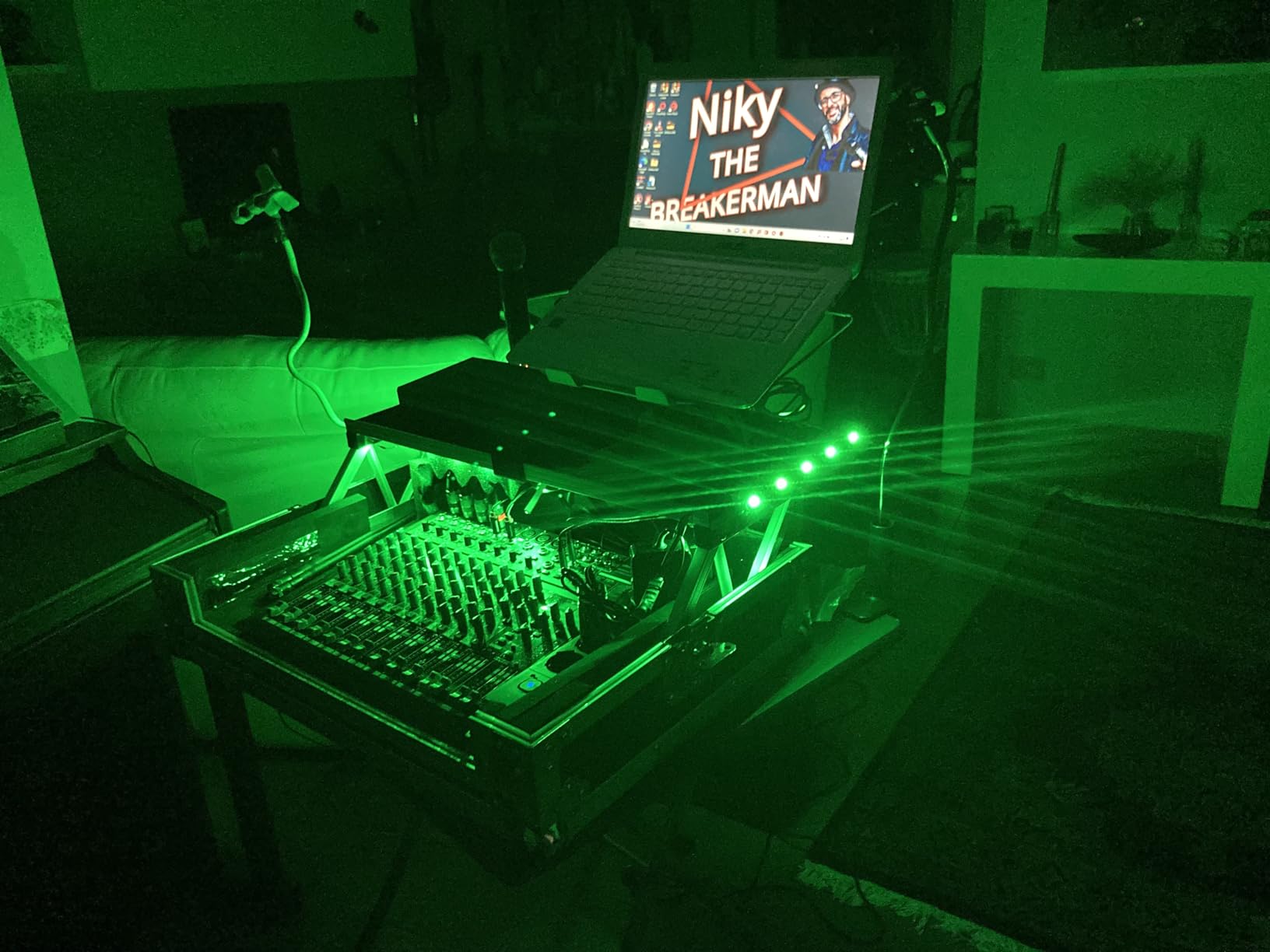 Gator G-Tour G-TOURDSPUNICNTLC DJ-Koffer mit Laptopablage