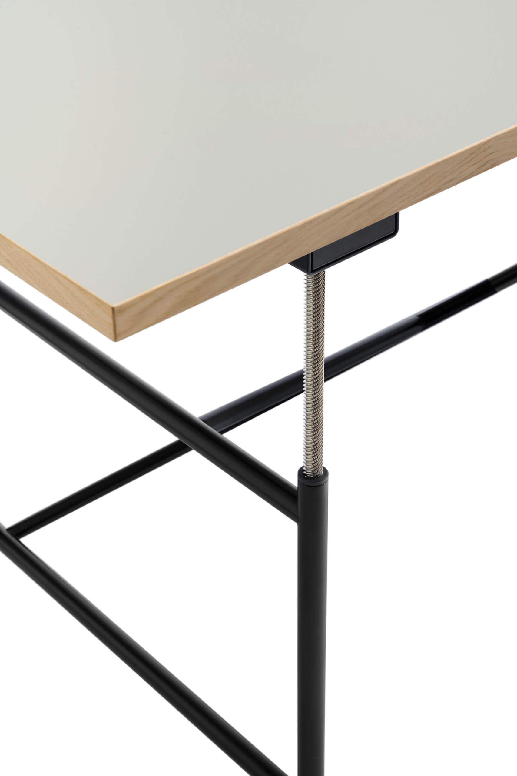 Richard Lampert Eiermann 1E Tisch elektrisch höhenverstellbar