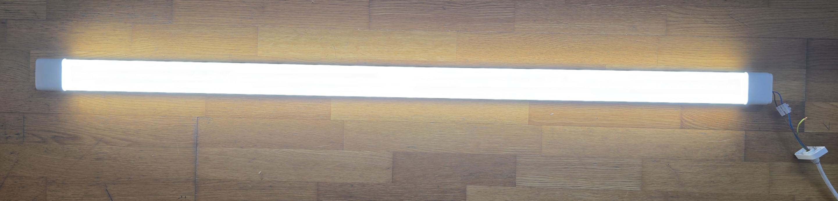 Modlicht LED Feuchtraumleuchte 60cm 18W Wannenleuchte 4000K 1x