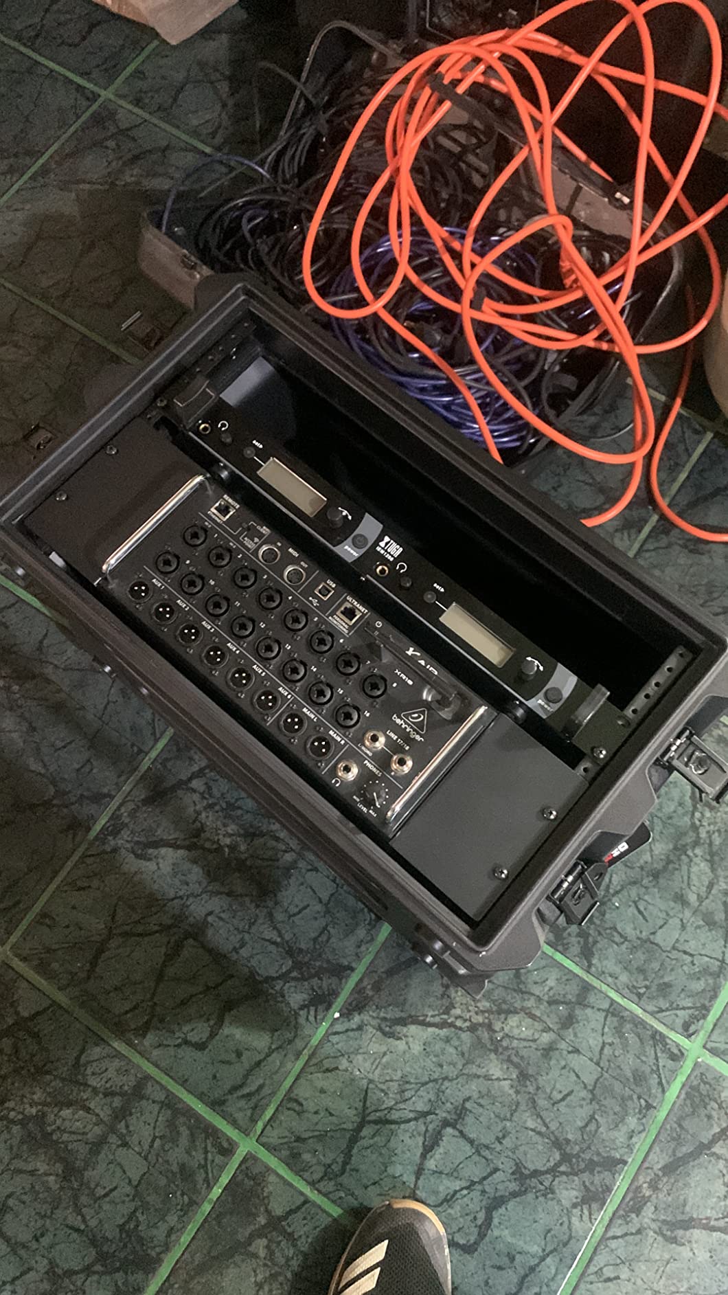 Gator G-PRO-6U-13 Rack-Case 6U schwarz 13 Zoll flach