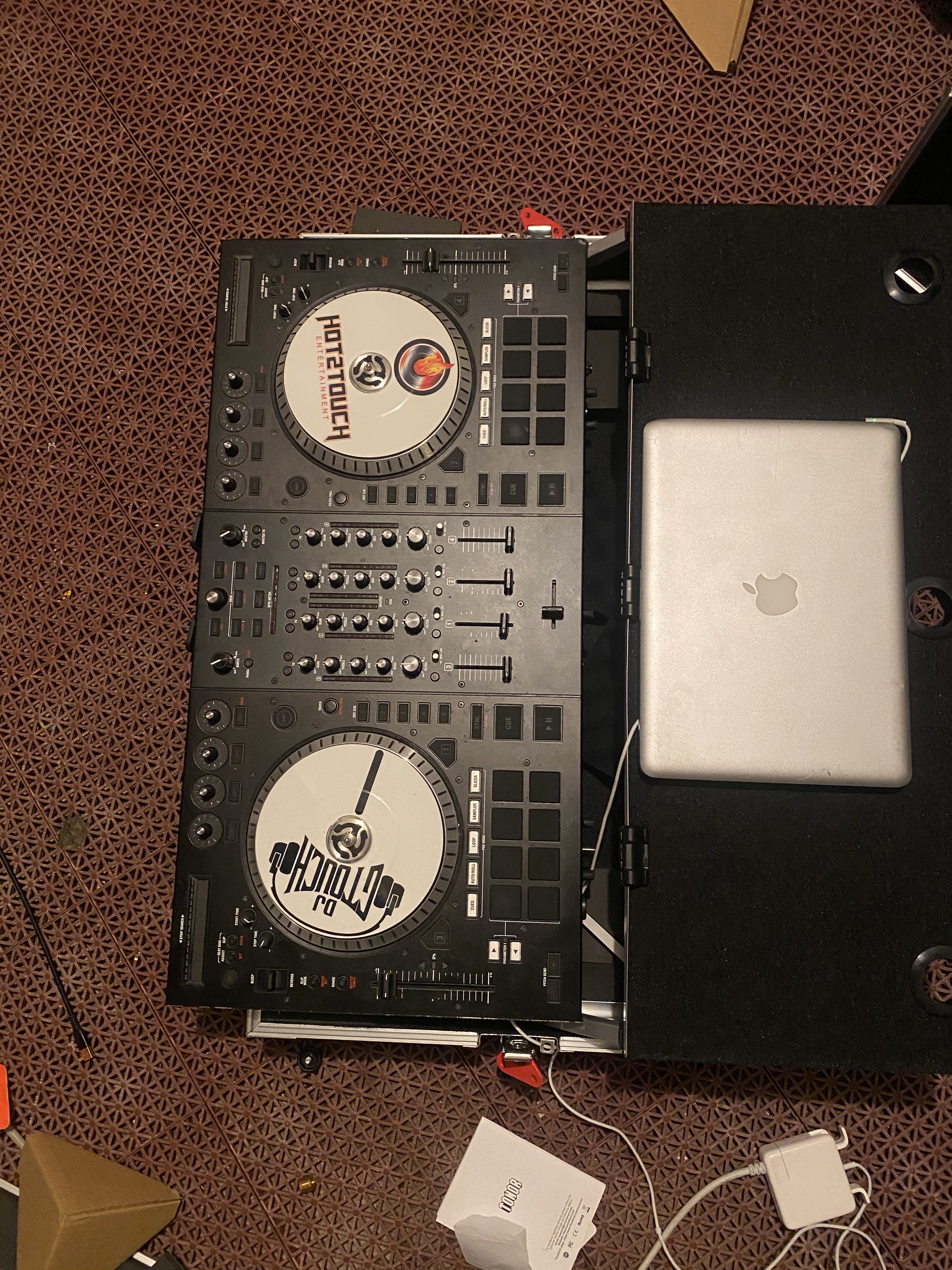 Gator G-Tour G-TOURDSPUNICNTLA DJ-Case große Controller