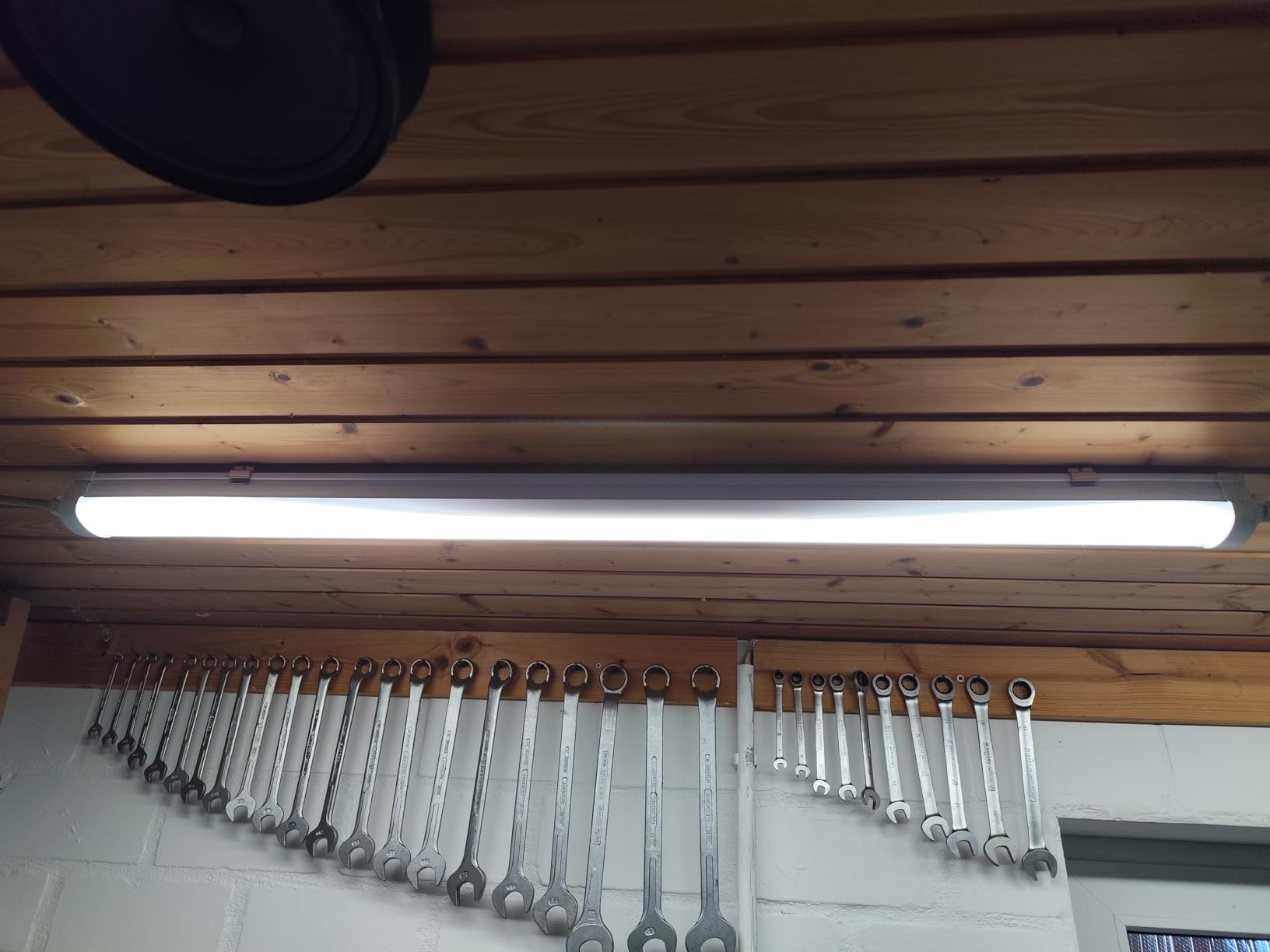 Alusso Feuchtraumleuchte LED 120cm 4000K IP65 2 Stück