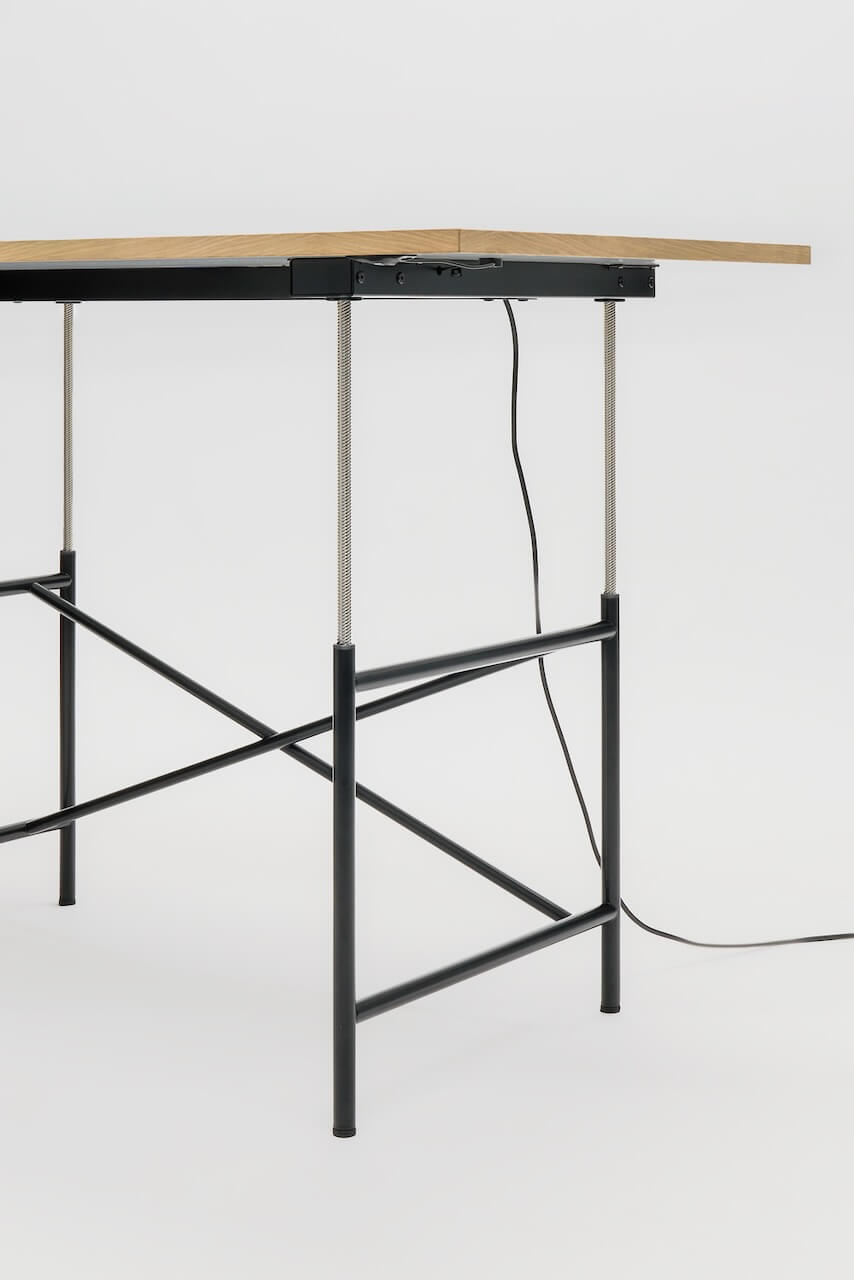 Richard Lampert Eiermann 2E Tisch höhenverstellbar elektrisch