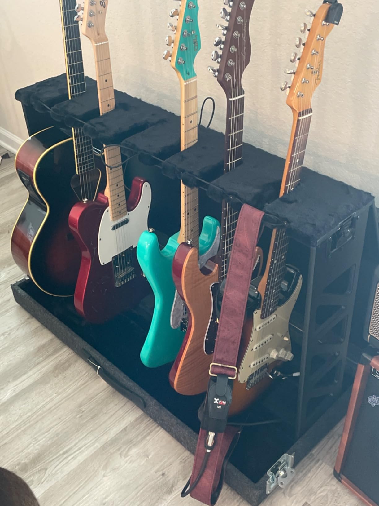 Gator Guitar GTRSTD4 Gitarrenständer 4 Gitarren Rack Holz