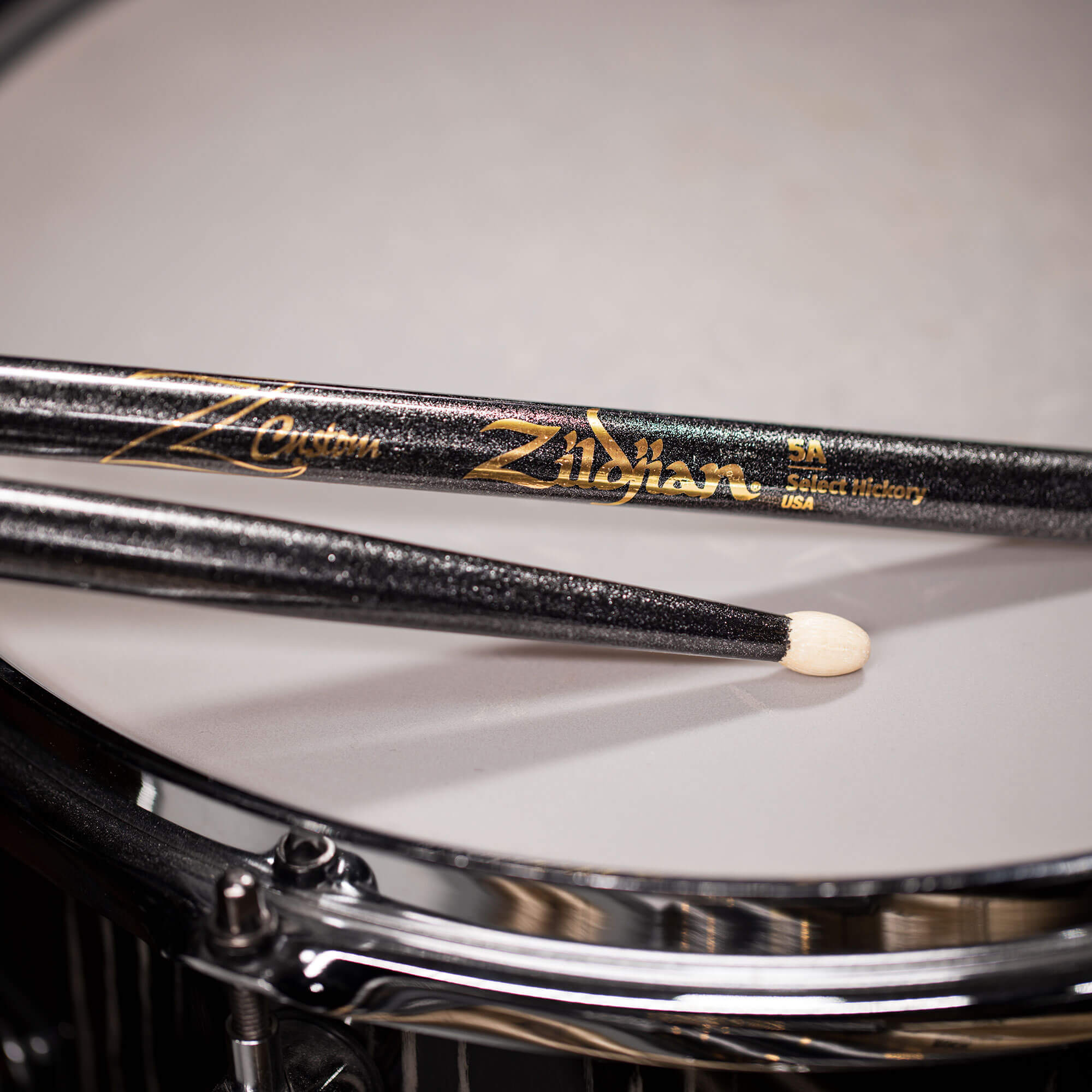 Zildjian Z Custom 5A Drumsticks Holzspitze Black Chroma Paar