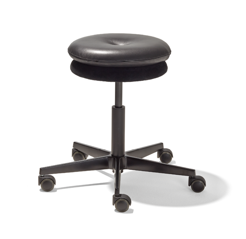 Richard Lampert Mr. Round Stuhl gepolstert modern
